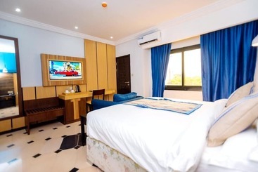 Marcsons Hotels And Resorts
