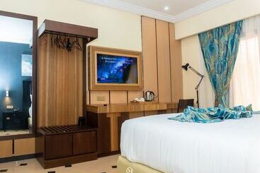 Marcsons Hotels And Resorts