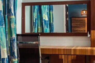 Marcsons Hotels And Resorts