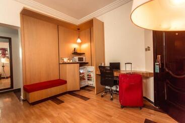 Marcsons Hotels And Resorts