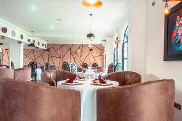 Marcsons Hotels And Resorts