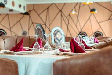 Marcsons Hotels And Resorts