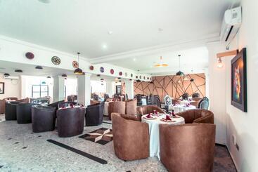 Marcsons Hotels And Resorts
