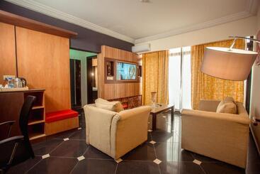 Marcsons Hotels And Resorts