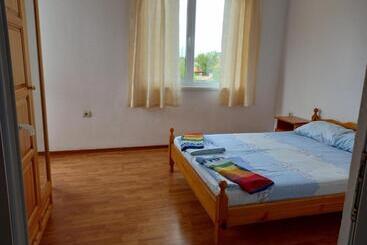 پانسیون Vili Marina Rooms