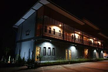 فندق صغير 421 House