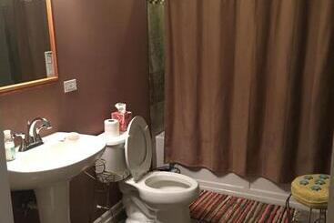 تختخواب و صبحانه Just Minutes From Downtown Chicago