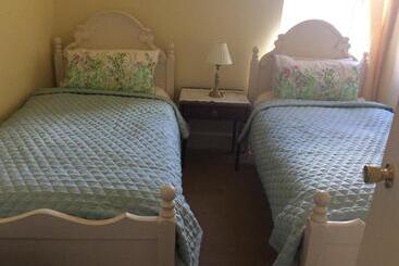 تختخواب و صبحانه Rosebank Guest House