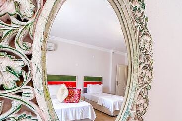Abelia Otel