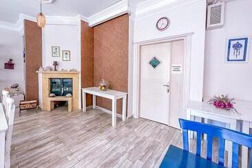 Abelia Otel