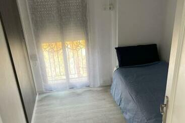 پانسیون Old Town Oliva Guest Apartment