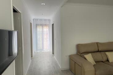 پانسیون Old Town Oliva Guest Apartment