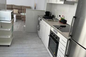 پانسیون Old Town Oliva Guest Apartment