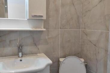 پانسیون Sunny House Apartments