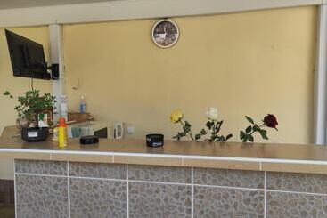 پانسیون Sunny House Apartments