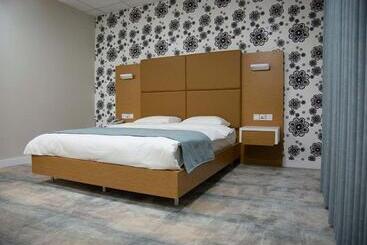 Rawaz Hotel & Motel