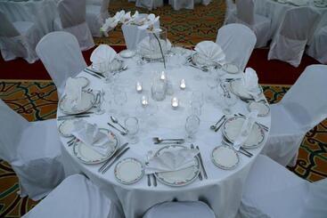 Albander Hotel & Resort
