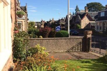 تختخواب و صبحانه Atherstone Guest House