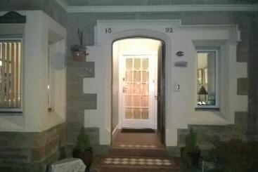 تختخواب و صبحانه Atherstone Guest House