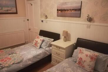 تختخواب و صبحانه Atherstone Guest House
