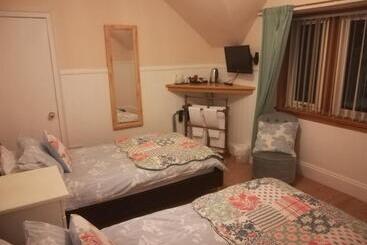 تختخواب و صبحانه Atherstone Guest House