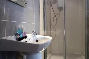 تختخواب و صبحانه Atherstone Guest House
