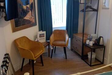 تختخواب و صبحانه Atherstone Guest House