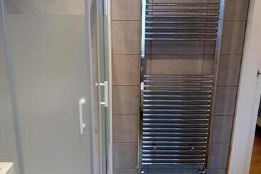 تختخواب و صبحانه Atherstone Guest House