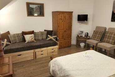 تختخواب و صبحانه Atherstone Guest House