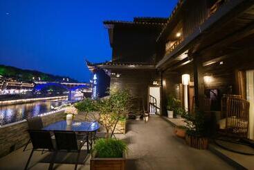 پانسیون Fenghuang Slowly Time Inn