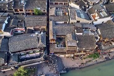 پانسیون Fenghuang Slowly Time Inn