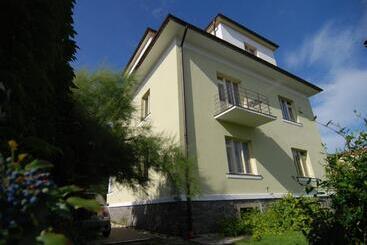 پانسیون Vila Jasmína