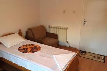 پانسیون Guest House Shotarovi