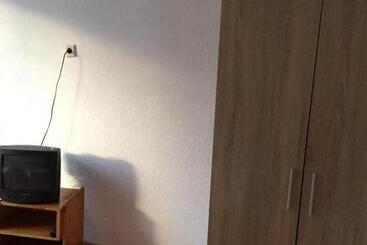 پانسیون Guest House Shotarovi