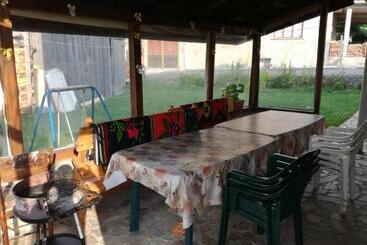 پانسیون Guest House Shotarovi