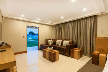 Africanos Country Estate