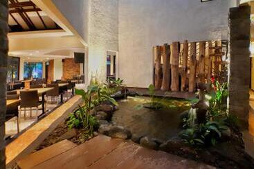 هاستل The Batu Hotel & Villas