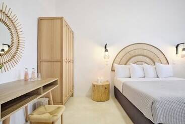 تختخواب و صبحانه Bonatsa Beach House Kimolos