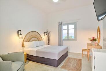 تختخواب و صبحانه Bonatsa Beach House Kimolos