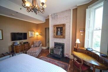 تختخواب و صبحانه The Inn On Negley