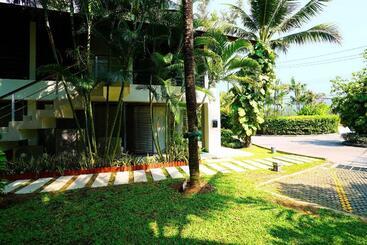 Casuarina Shores Apartment   Sha Plus