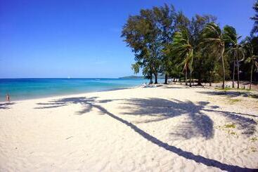 Casuarina Shores Apartment   Sha Plus