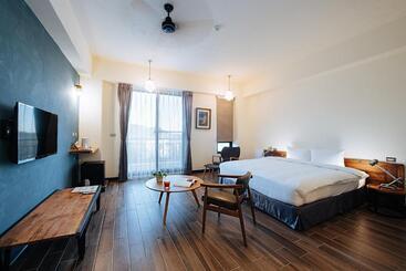 Chillax Inn B&b