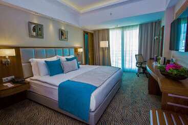 هتل Best Western Premier Karsiyaka Convention & Spa