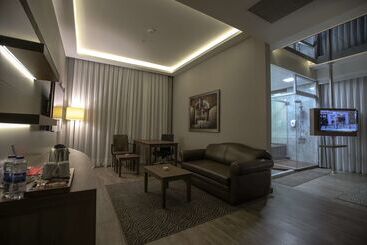 هتل Best Western Premier Karsiyaka Convention & Spa