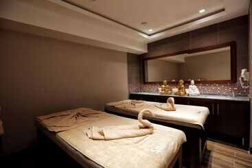 هتل Best Western Premier Karsiyaka Convention & Spa