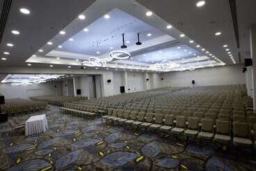 هتل Best Western Premier Karsiyaka Convention & Spa