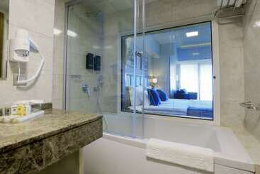 هتل Best Western Premier Karsiyaka Convention & Spa