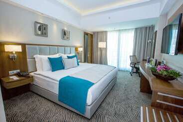 هتل Best Western Premier Karsiyaka Convention & Spa