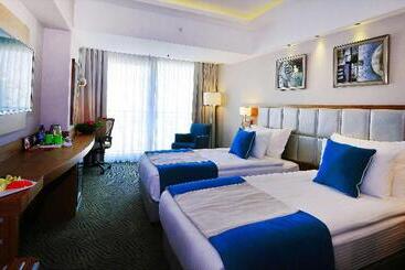 هتل Best Western Premier Karsiyaka Convention & Spa